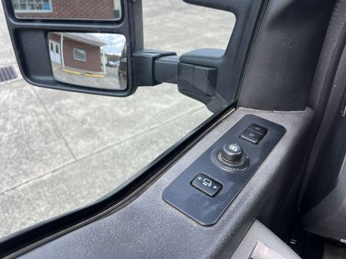 Used 2012 Ford F350 Lariat w/ Chrome Pkg image 23