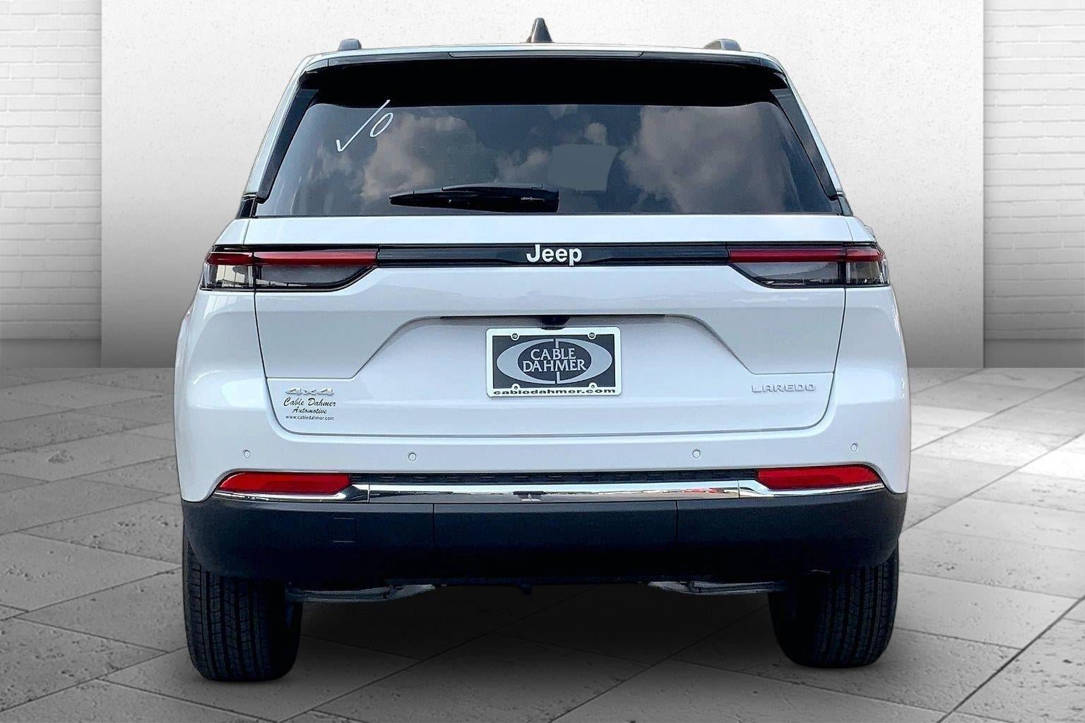 New 2026 Jeep Grand Cherokee Laredo AWD/4WD image 4