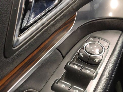 Used 2018 Ford Explorer Limited image 27