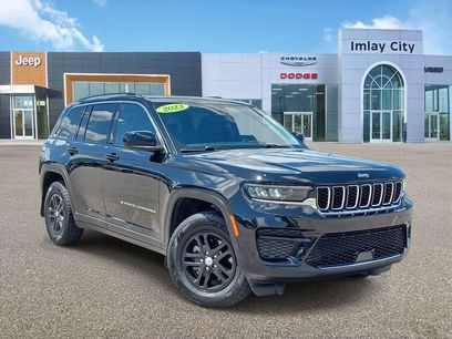 Used 2023 Jeep Grand Cherokee Laredo w/ Luxury Tech Group I