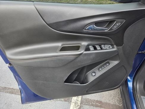 Used 2023 Chevrolet Equinox Premier FWD image 9