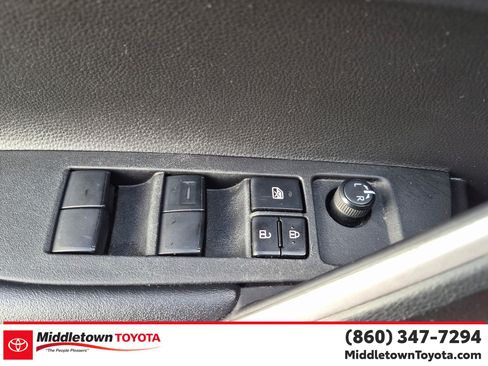 Used 2024 Toyota Corolla Cross AWD Hybrid image 12