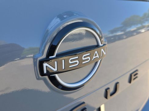 New 2026 Nissan Rogue SV FWD image 31