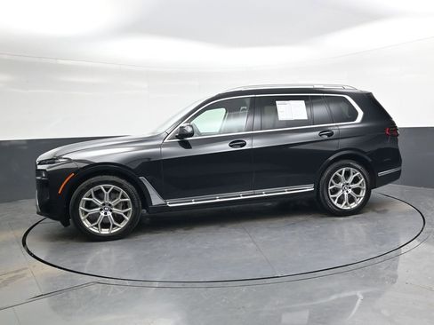 Used 2025 BMW X7 xDrive40i image 8