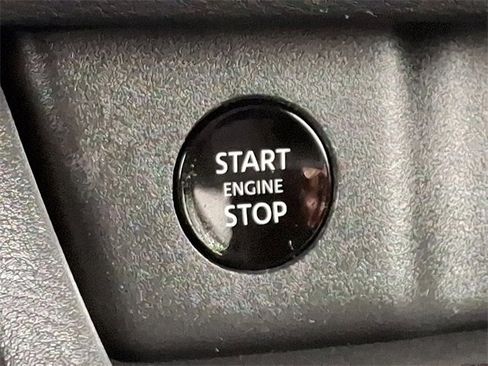 Used 2024 Nissan Rogue SV image 23