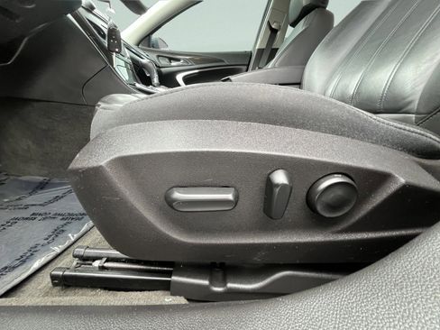 Used 2014 Buick Regal FWD image 23
