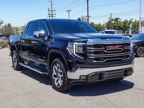 Used 2024 GMC Sierra 1500 SLT w/ SLT Premium Package AWD/4WD image 3