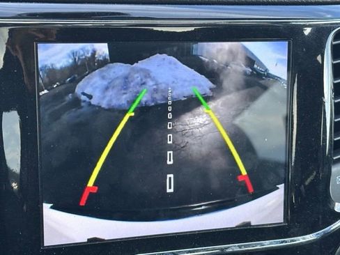 Used 2022 Jeep Grand Cherokee Laredo X image 18