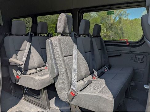 Used 2025 Mercedes-Benz Sprinter 2500 image 13