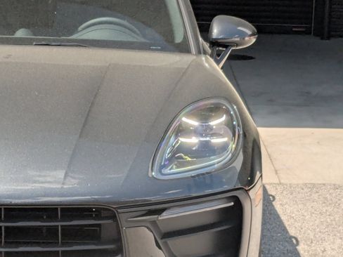 New 2026 Porsche Macan AWD/4WD image 12