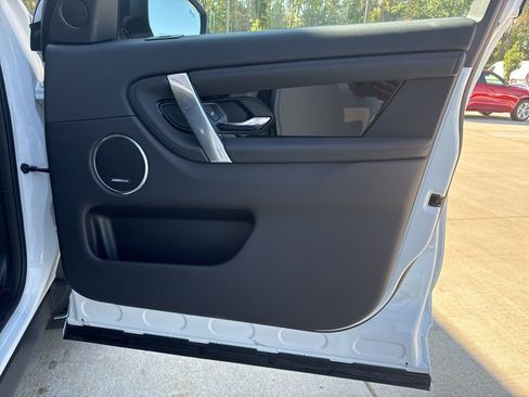 New 2024 Land Rover Discovery Sport S image 13