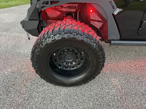 Used 2022 Jeep Gladiator Rubicon w/ Trailer Tow Package AWD/4WD image 17