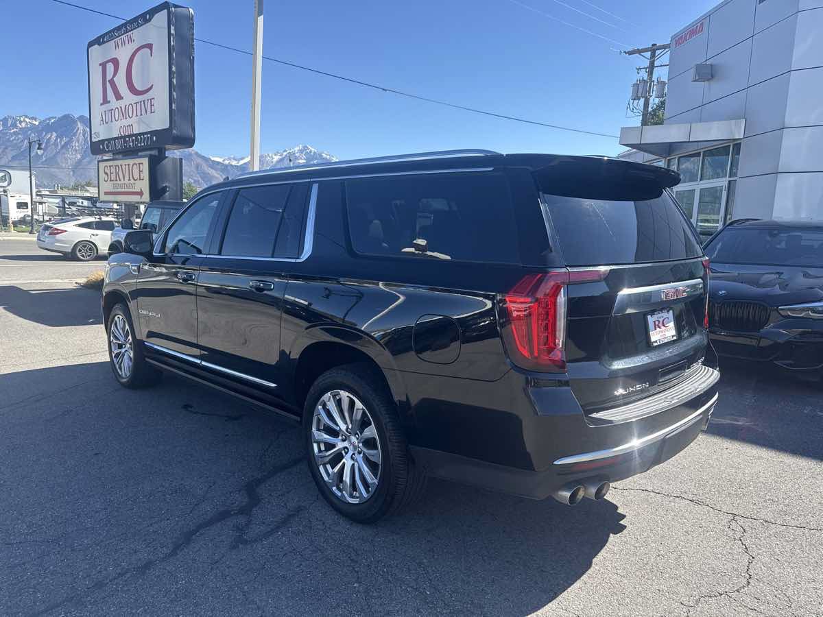Used 2022 GMC Yukon XL Denali AWD/4WD image 7