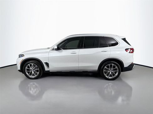 New 2026 BMW X5 sDrive40i w/ Parking Assistance Package RWD image 9