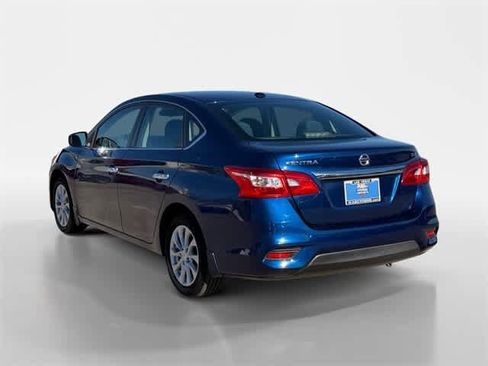 Used 2019 Nissan Sentra SV image 9