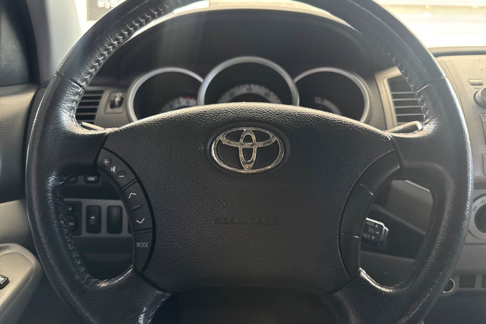 Used 2011 Toyota Tacoma PreRunner RWD image 26