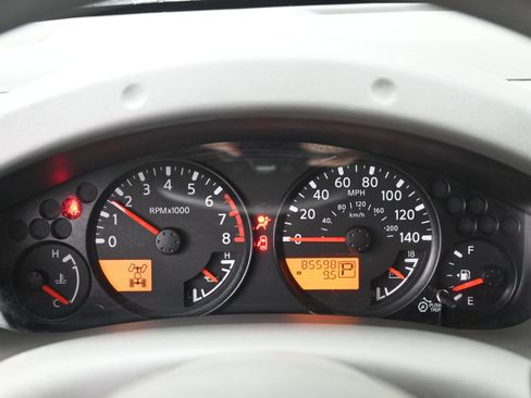 Used 2018 Nissan Frontier SV image 10