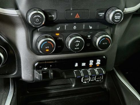 Used 2020 RAM 1500 Big Horn AWD/4WD image 7
