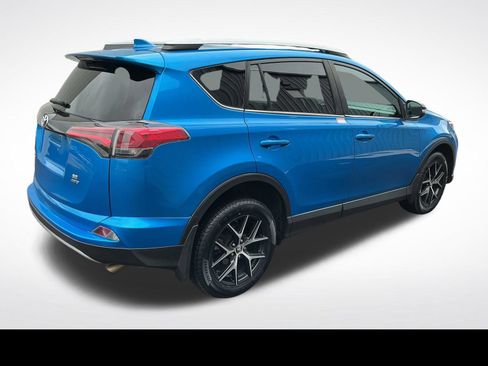 Used 2018 Toyota RAV4 SE w/ Power Extra Value Package AWD/4WD image 5