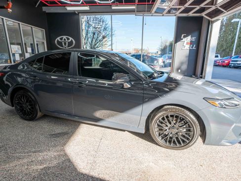 Used 2025 Toyota Camry LE image 5