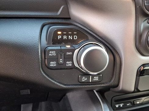 Used 2019 RAM 1500 Big Horn AWD/4WD image 18