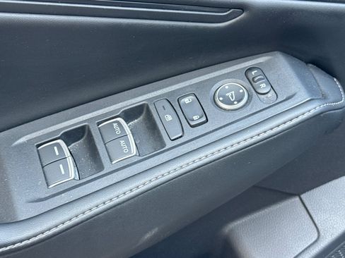 Used 2023 Honda Accord Sport image 13