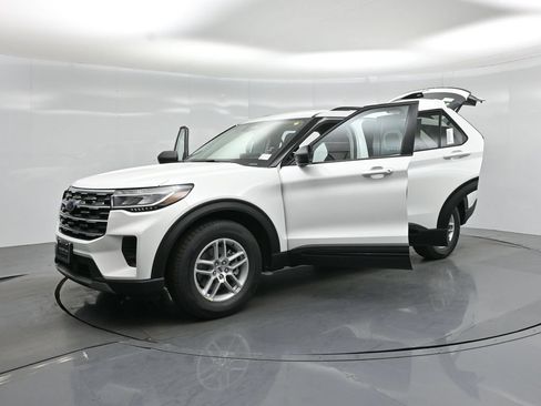 New 2026 Ford Explorer Active RWD image 27