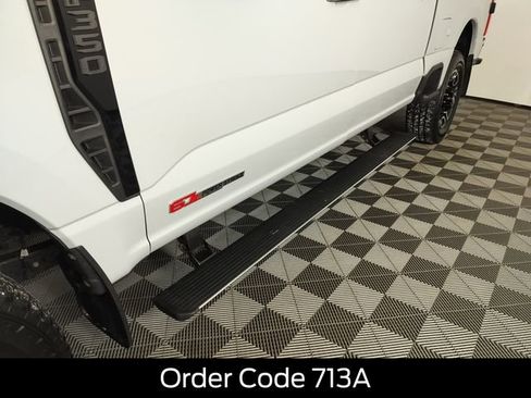 Certified 2025 Ford F350 Platinum image 24