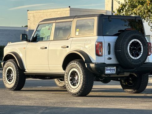 New 2025 Ford Bronco Badlands w/ Sasquatch Package image 6