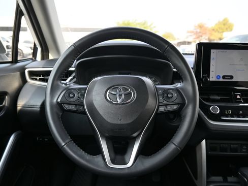 Used 2024 Toyota Corolla Cross LE AWD/4WD image 10
