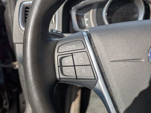 Used 2018 Volvo S60 T5 Dynamic w/ Vision Package image 21