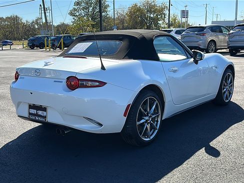 Used 2022 MAZDA MX-5 Miata Grand Touring w/ Weather Package image 8