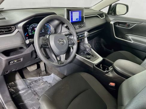Certified 2025 Toyota RAV4 LE AWD/4WD image 9