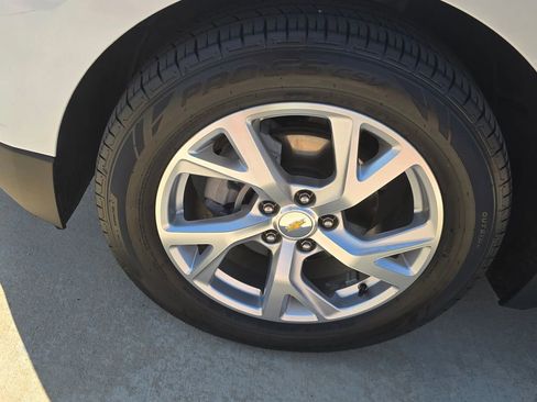 Used 2020 Chevrolet Equinox Premier FWD image 8