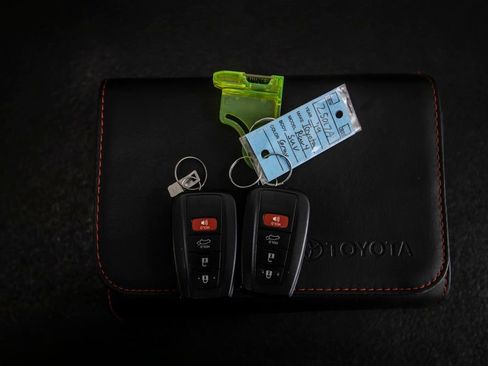 Used 2019 Toyota RAV4 Limited image 45