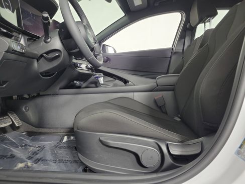 New 2025 Hyundai Elantra SEL image 26