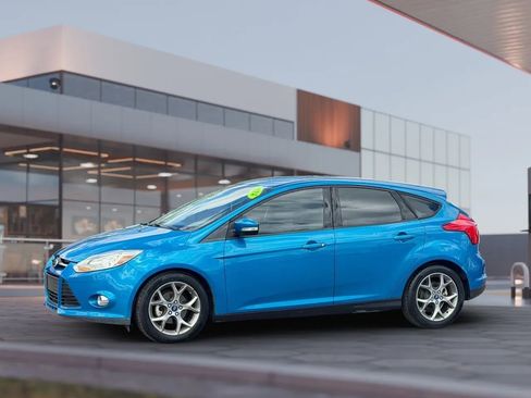 Used 2014 Ford Focus SE w/ Equipment Group 201A FWD image 6