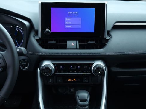 Used 2025 Toyota RAV4 XLE image 6