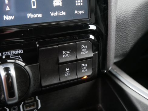 Certified 2023 RAM 1500 Laramie image 31