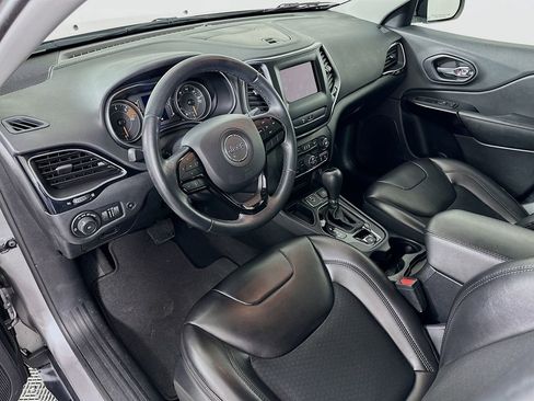 Used 2019 Jeep Cherokee Altitude image 9