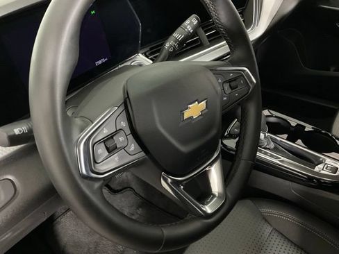Used 2024 Chevrolet Trax LT w/ Driver Confidence Package FWD image 20