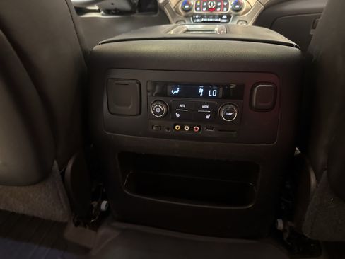 Used 2016 GMC Yukon Denali w/ Open Road Package AWD/4WD image 27