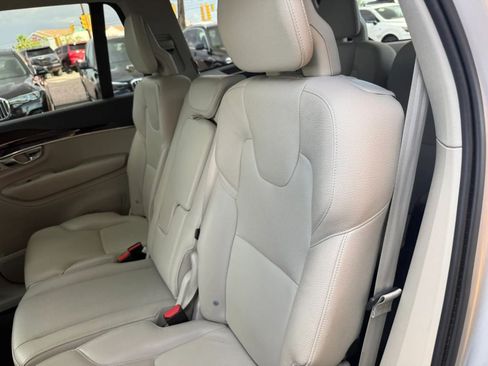 Used 2017 Volvo XC90 T6 Momentum AWD/4WD image 46