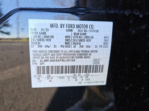 Used 2023 Lincoln Nautilus Reserve w/ Monochromatic Package image 14