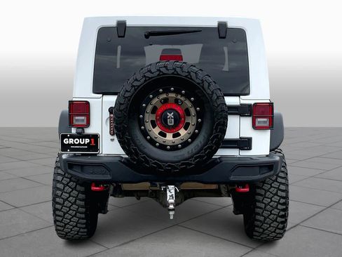 Used 2017 Jeep Wrangler Unlimited Rubicon image 4