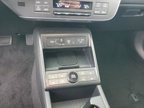New 2024 Hyundai Kona Limited image 12
