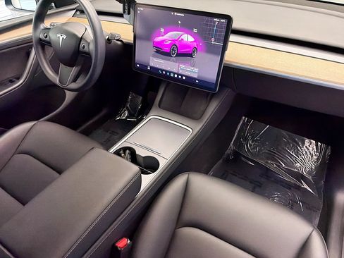 Used 2023 Tesla Model Y Long Range AWD/4WD image 12