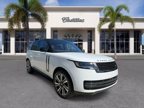 Used 2023 Land Rover Range Rover SE AWD/4WD image 2