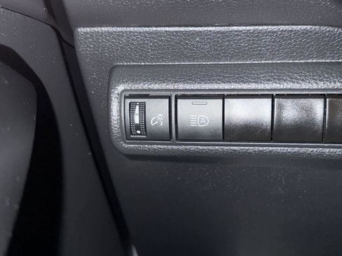 Used 2023 Toyota Corolla LE image 21