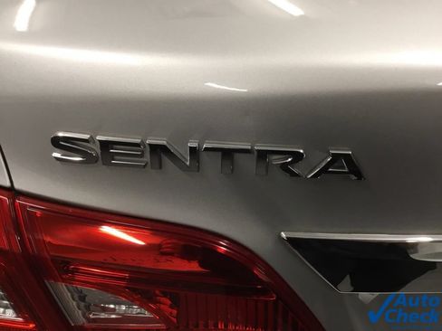 Used 2016 Nissan Sentra SV FWD image 14